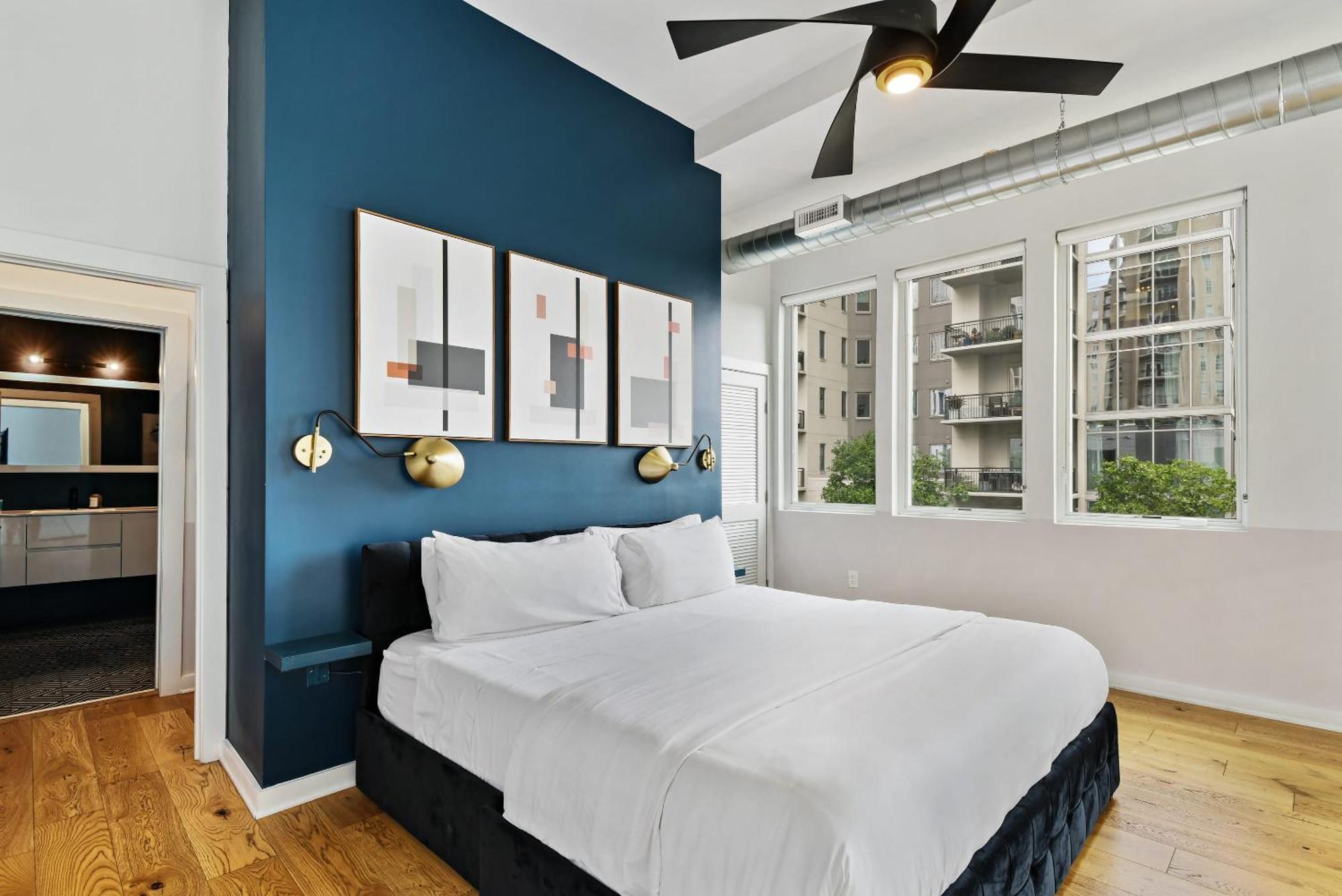 Iridescence Center Midtown Piedmont Park King Bed Loft * Atlanta
