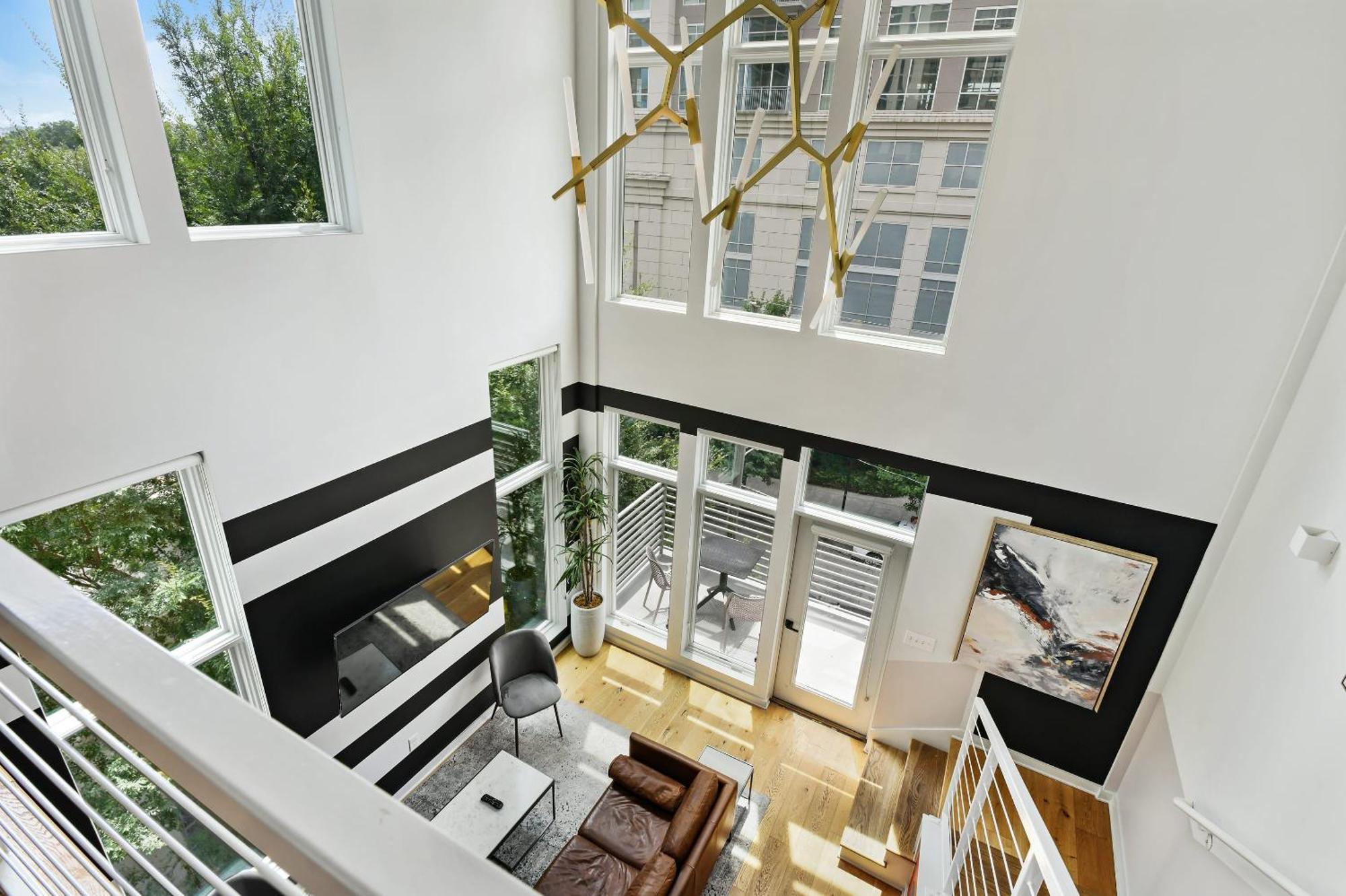 Iridescence Center Midtown Piedmont Park King Bed Loft Atlanta