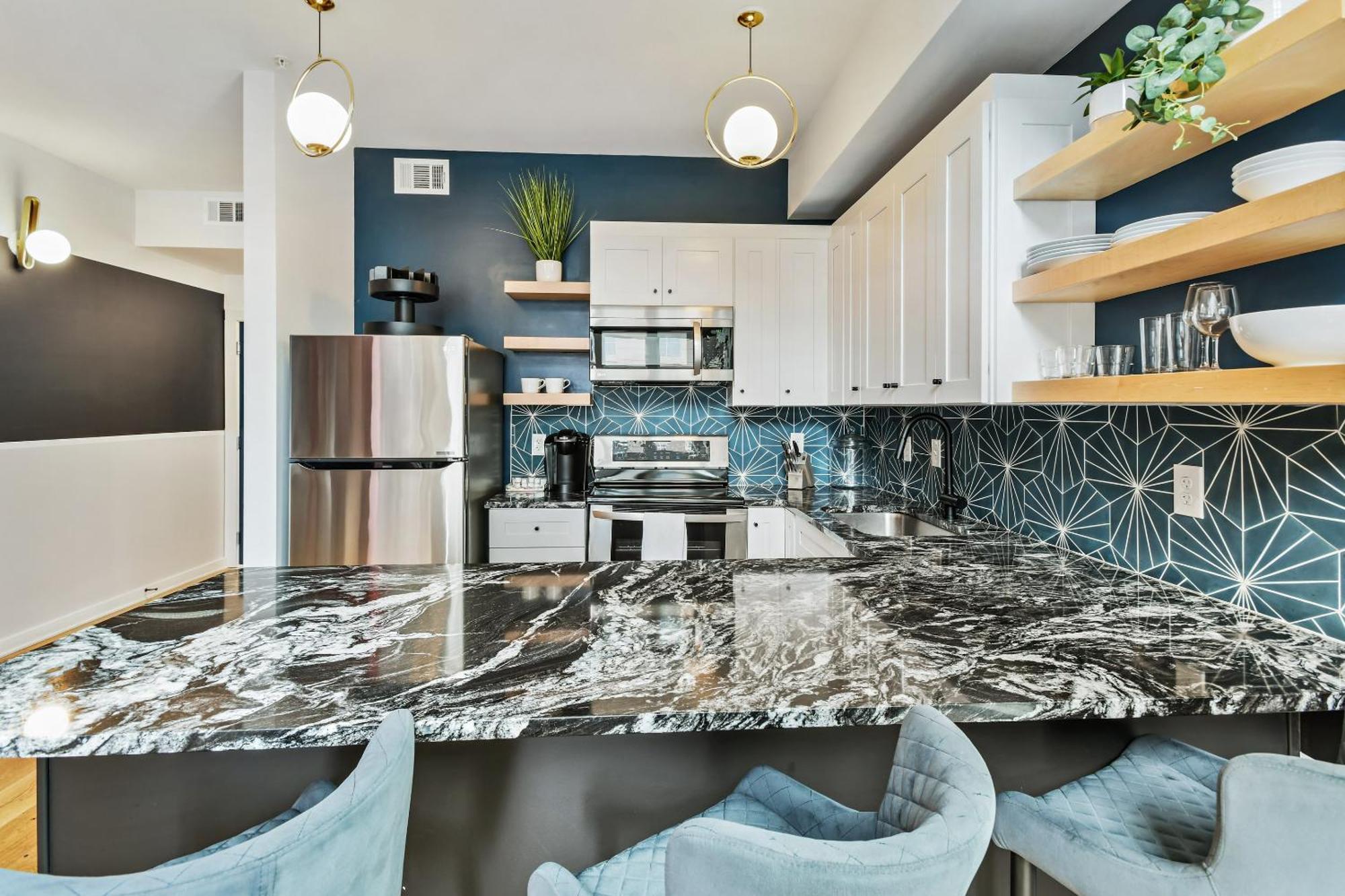 Iridescence Center Midtown Piedmont Park King Bed Loft Atlanta